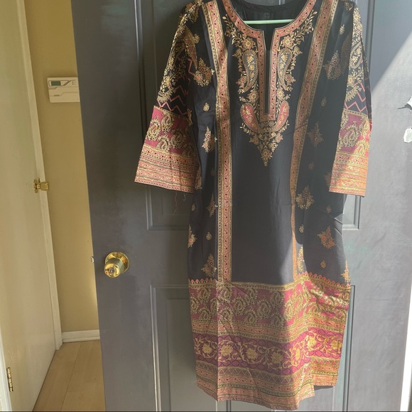 Néw beautiful Pakistani Indian dress - Picture 4 of 5